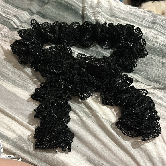 Knit lace ruffle scarf black with silver thread handmade 💜💜 - Picture 2 of 6